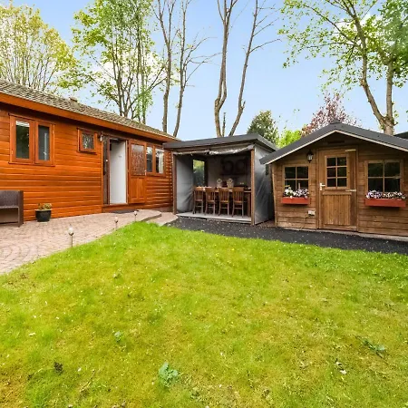 Urbane In With Terrace And Garden Дом отдыха