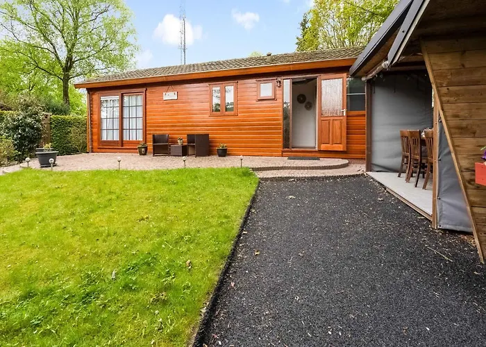 Urbane In With Terrace And Garden بيت للعطل *