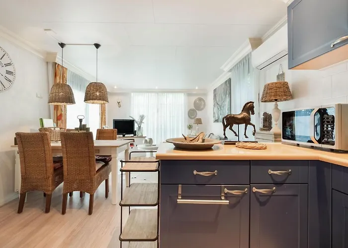 بيت للعطل Urbane In With Terrace And Garden *