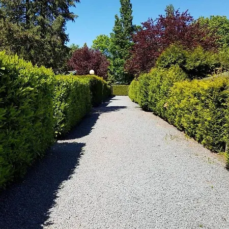 Urbane In With Terrace And Garden * חרדרן