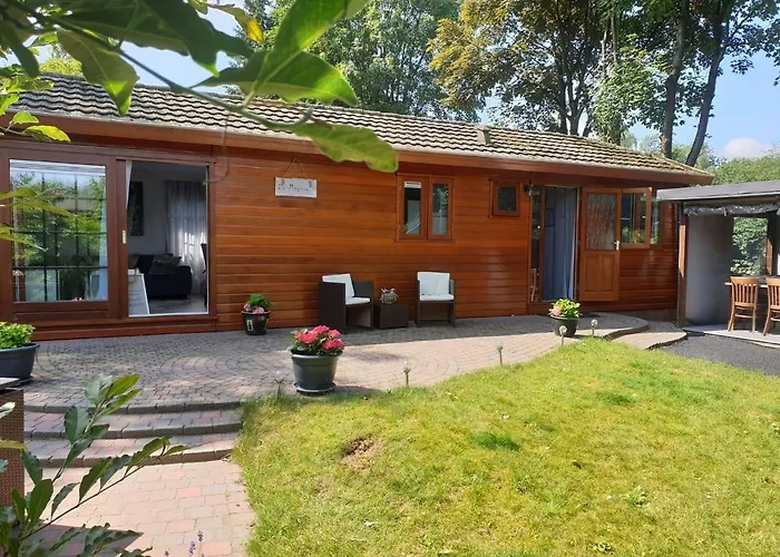 Urbane In With Terrace And Garden بيت للعطل *